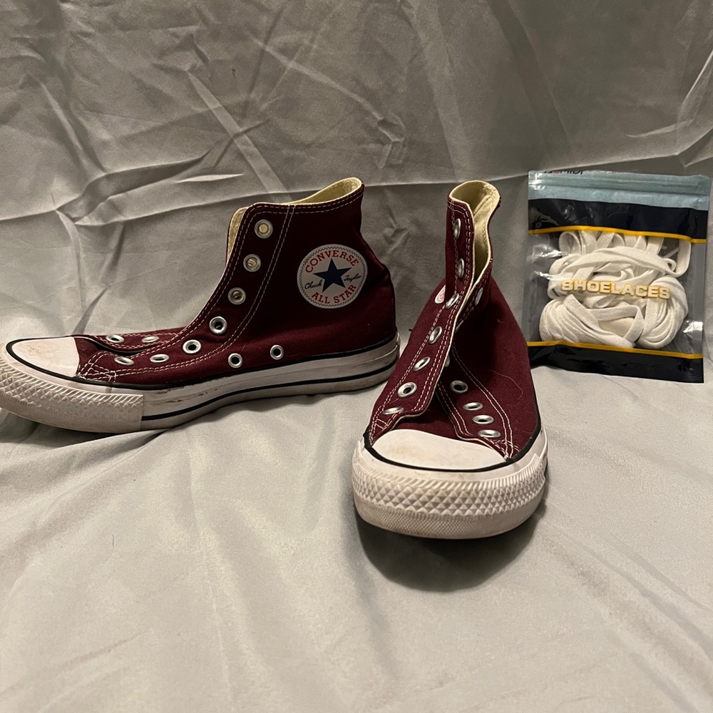 CHUCK TAYLORS Converse